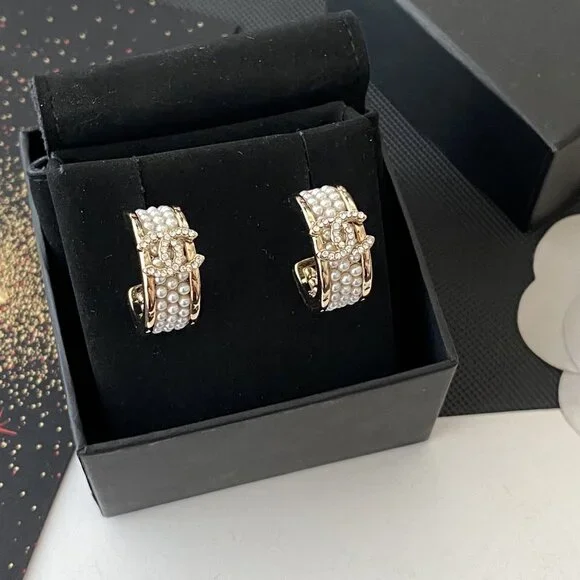 Chanel earrings - Picture 1 of 4